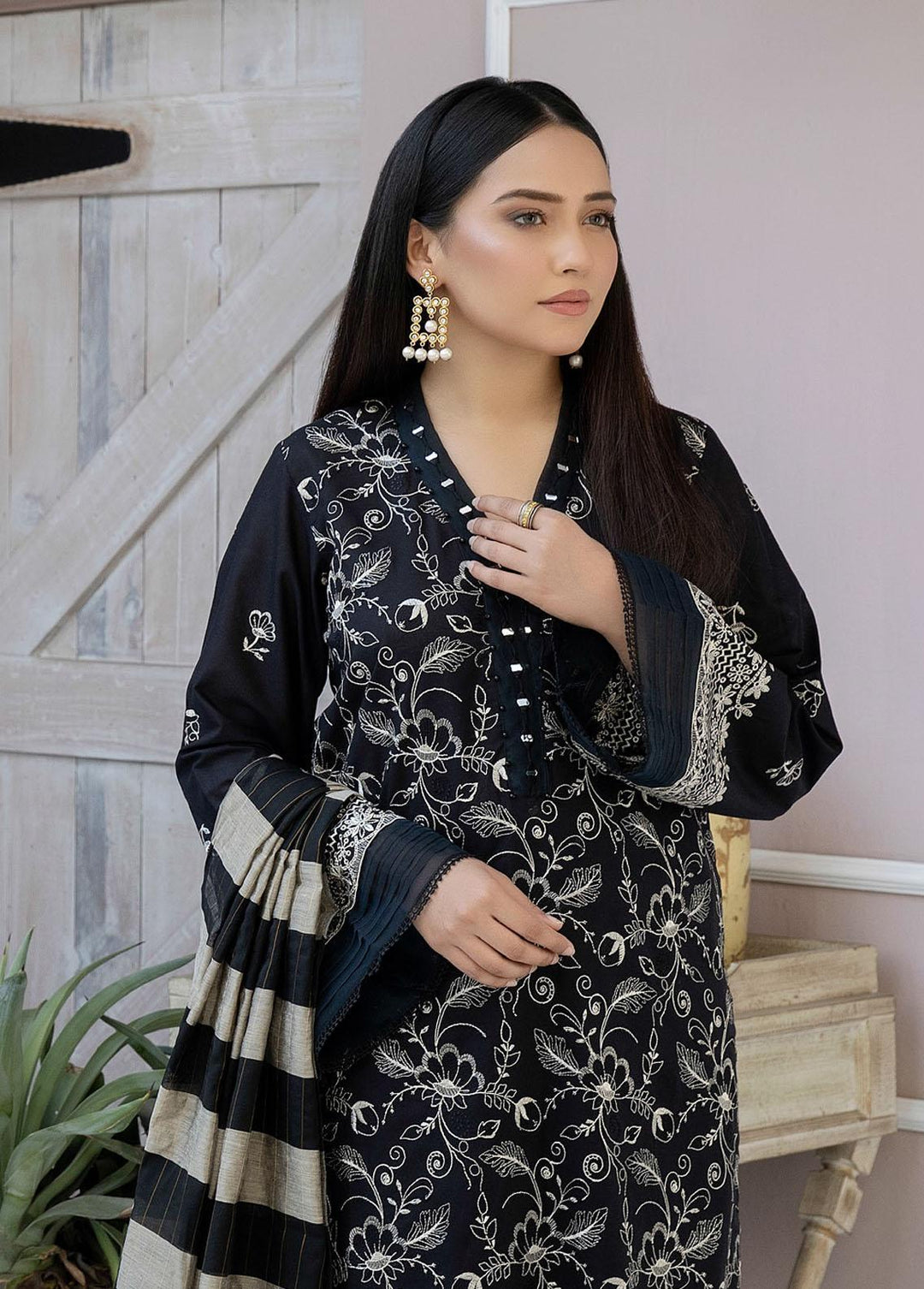 Tehzeeb By Riaz Arts Embroidered Lawn Suits Unstitched 3 Piece RA23-T3 TL-15 - Summer Collection