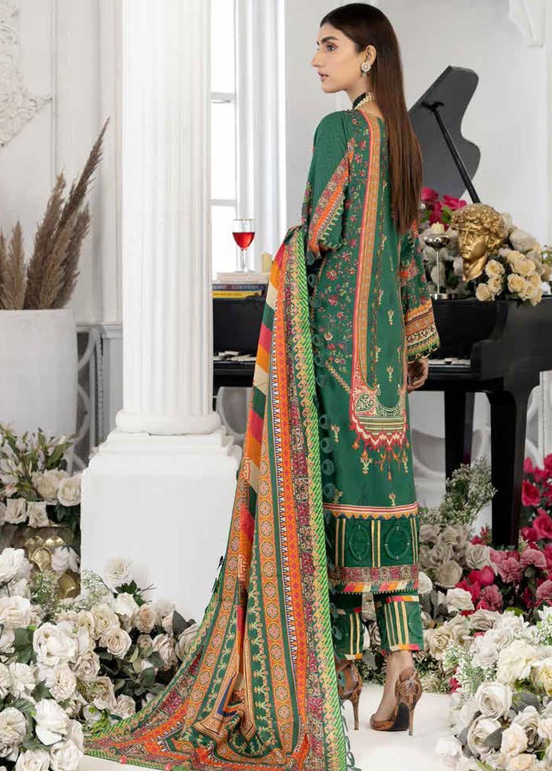 Tehzeeb By Riaz Arts Embroidered Lawn Suits Unstitched 3 Piece RA22T TL-05 - Luxury Collection