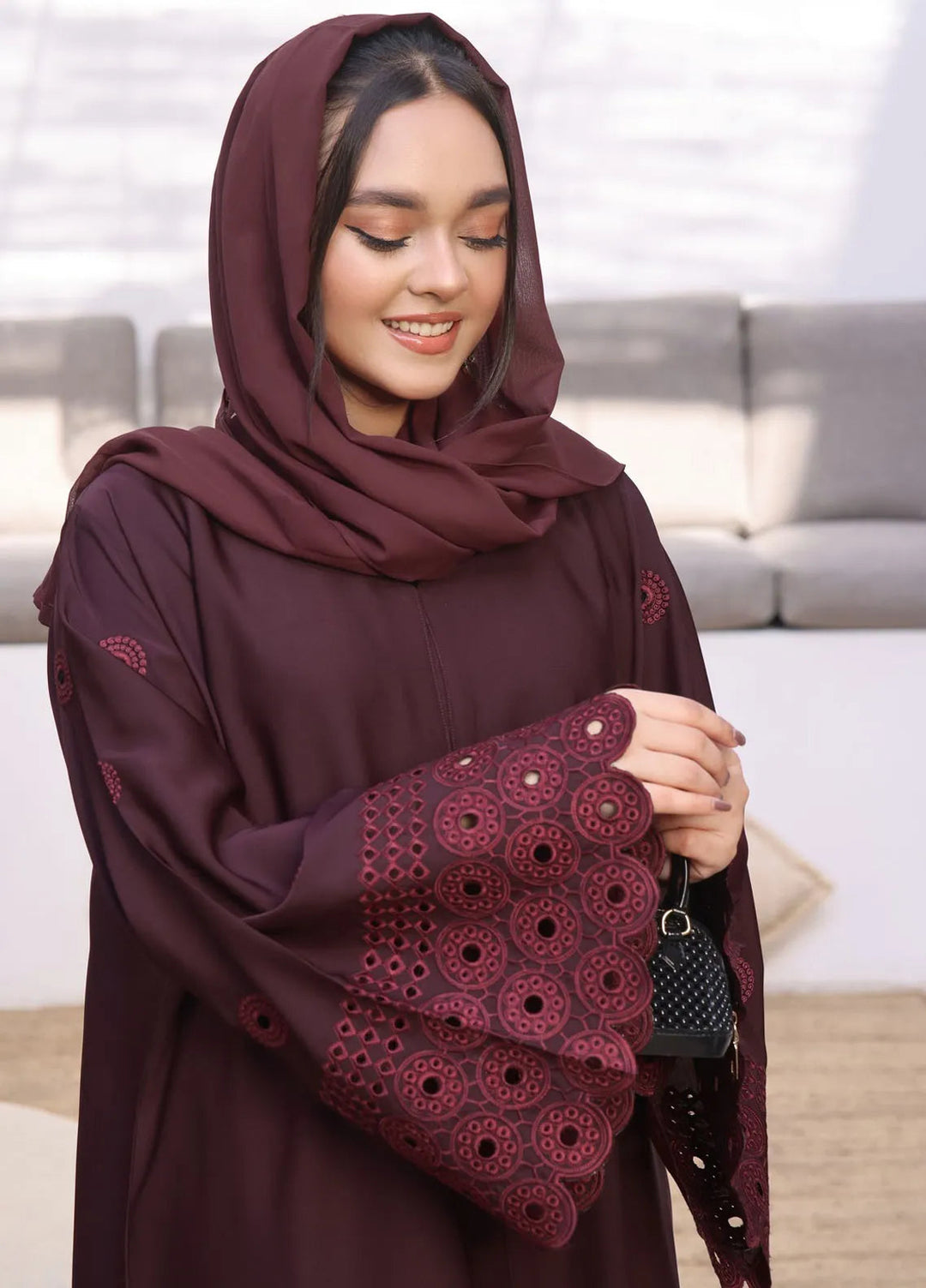 TGM Pret Embroidered Nidha Abaya Tuba
