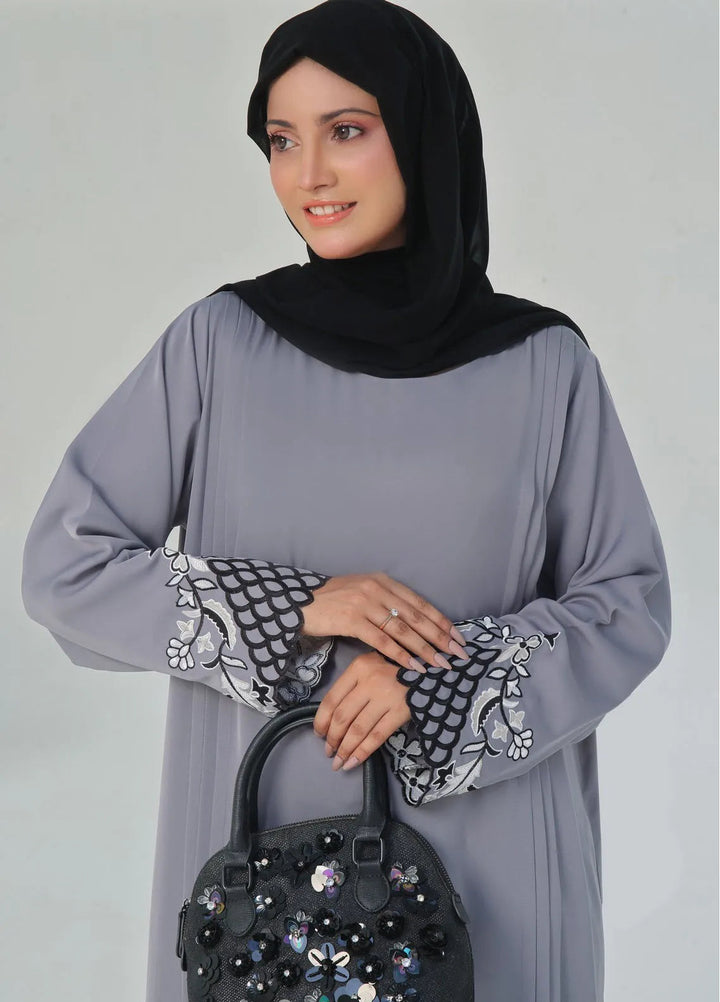 TGM Pret Embroidered Nidha Abaya Zariyah
