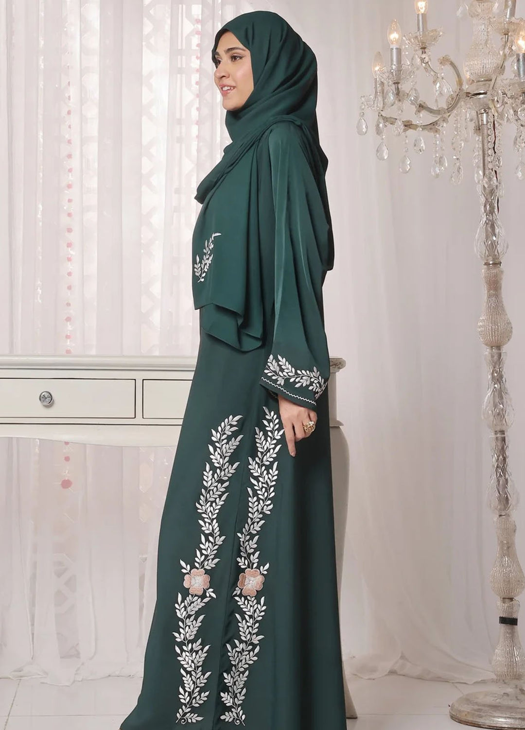 TGM Pret Embroidery Nidha Abaya Ahlam