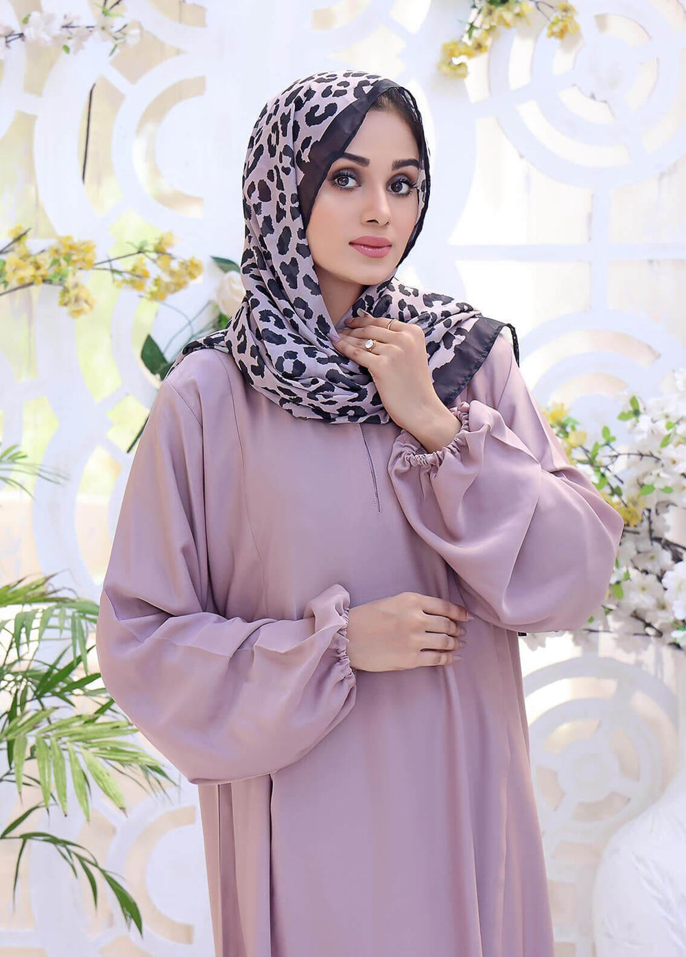 The Great Master (TGM)  Nida Stitched Abaya Mizraab