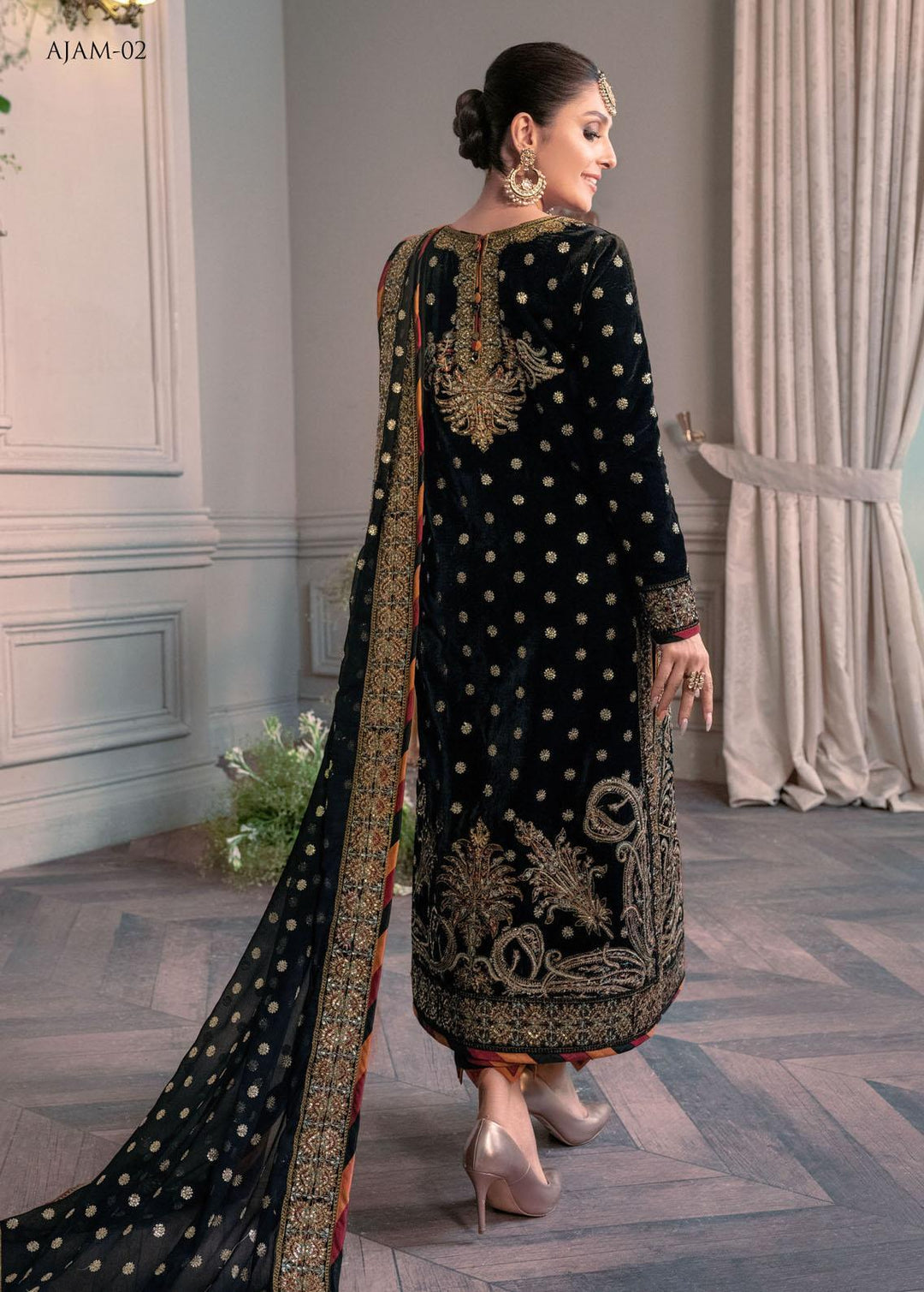 The Ayeza Edit by Asim Jofa Embroidered Velvet Suits Unstitched 3 Piece AJ22AM AJAM-02 - Winter Collection