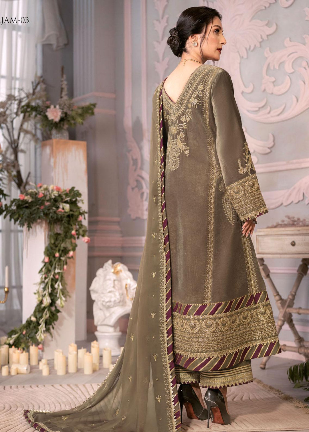The Ayeza Edit by Asim Jofa Embroidered Velvet Suits Unstitched 3 Piece AJ22AM AJAM-03 - Winter Collection