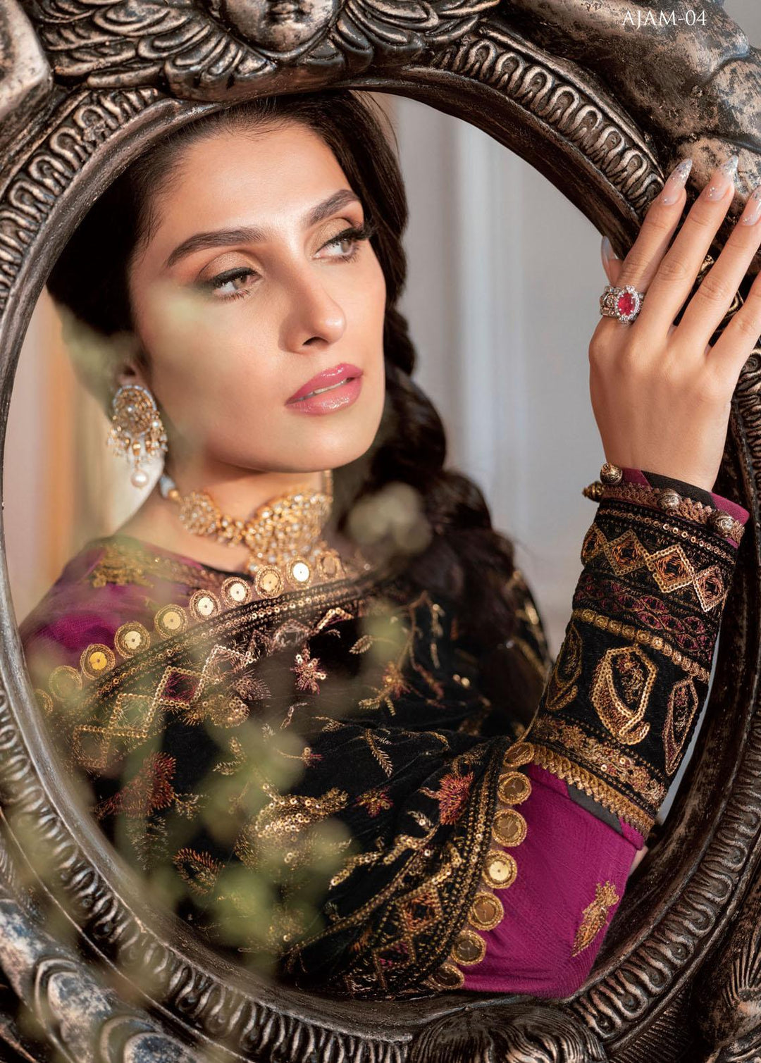 The Ayeza Edit by Asim Jofa Embroidered Velvet Suits Unstitched 3 Piece AJ22AM AJAM-04 - Winter Collection