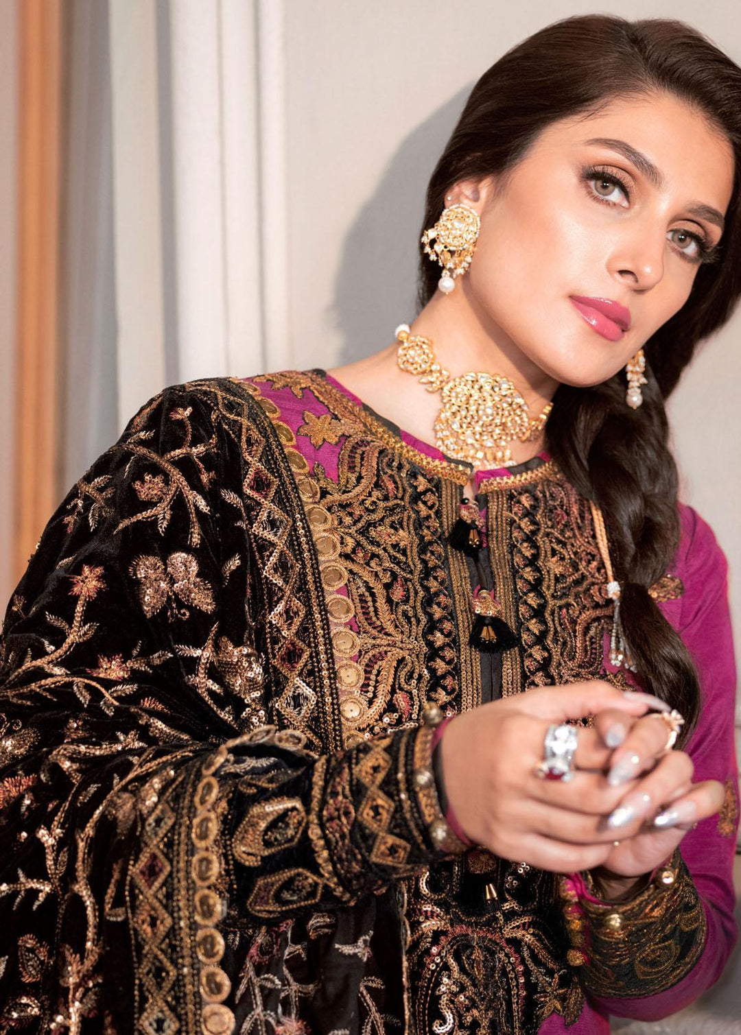 The Ayeza Edit by Asim Jofa Embroidered Velvet Suits Unstitched 3 Piece AJ22AM AJAM-04 - Winter Collection