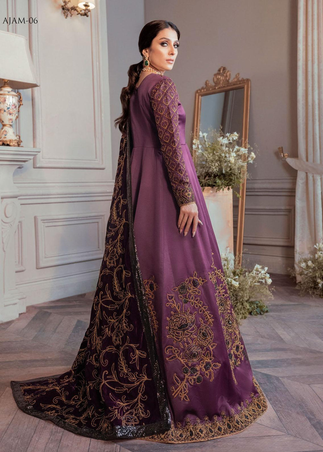 The Ayeza Edit by Asim Jofa Embroidered Velvet Suits Unstitched 3 Piece AJ22AM AJAM-06 - Winter Collection