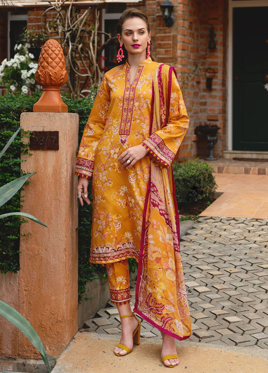 The Enchanted Garden by Gulaal Embroidered Lawn Suits Unstitched 3 Piece GL24EG D-02 Florence - Summer Collection