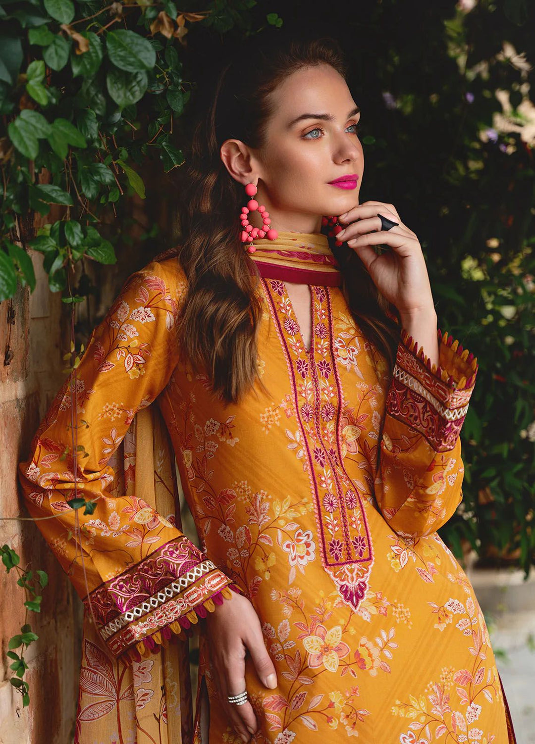 The Enchanted Garden by Gulaal Embroidered Lawn Suits Unstitched 3 Piece GL24EG D-02 Florence - Summer Collection
