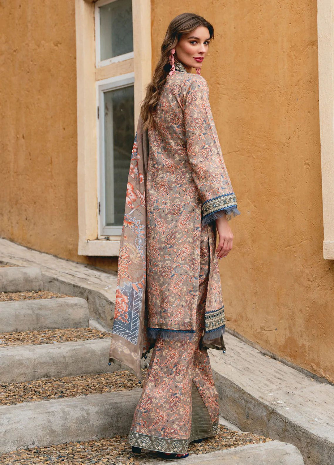 The Enchanted Garden by Gulaal Embroidered Lawn Suits Unstitched 3 Piece GL24EG D-05 Avila - Summer Collection