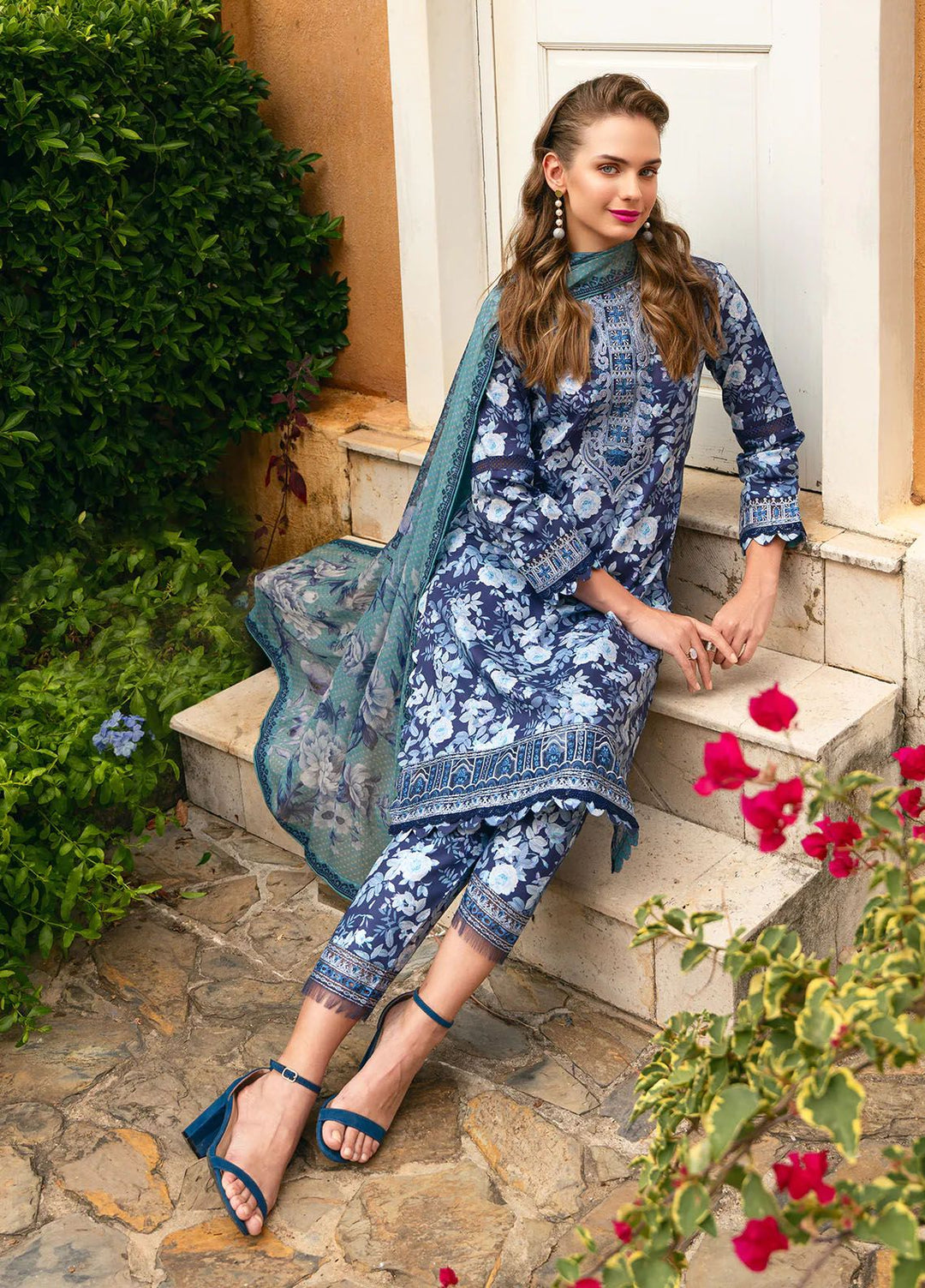 The Enchanted Garden by Gulaal Embroidered Lawn Suits Unstitched 3 Piece GL24EG D-07 Olvera - Summer Collection