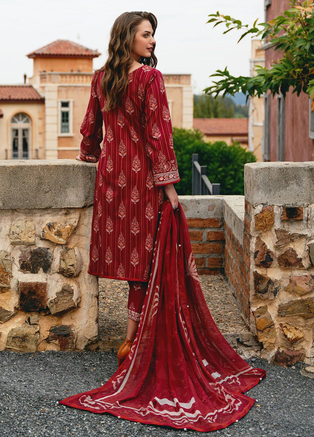 The Enchanted Garden by Gulaal Embroidered Lawn Suits Unstitched 3 Piece GL24EG D-08 Vezelay - Summer Collection