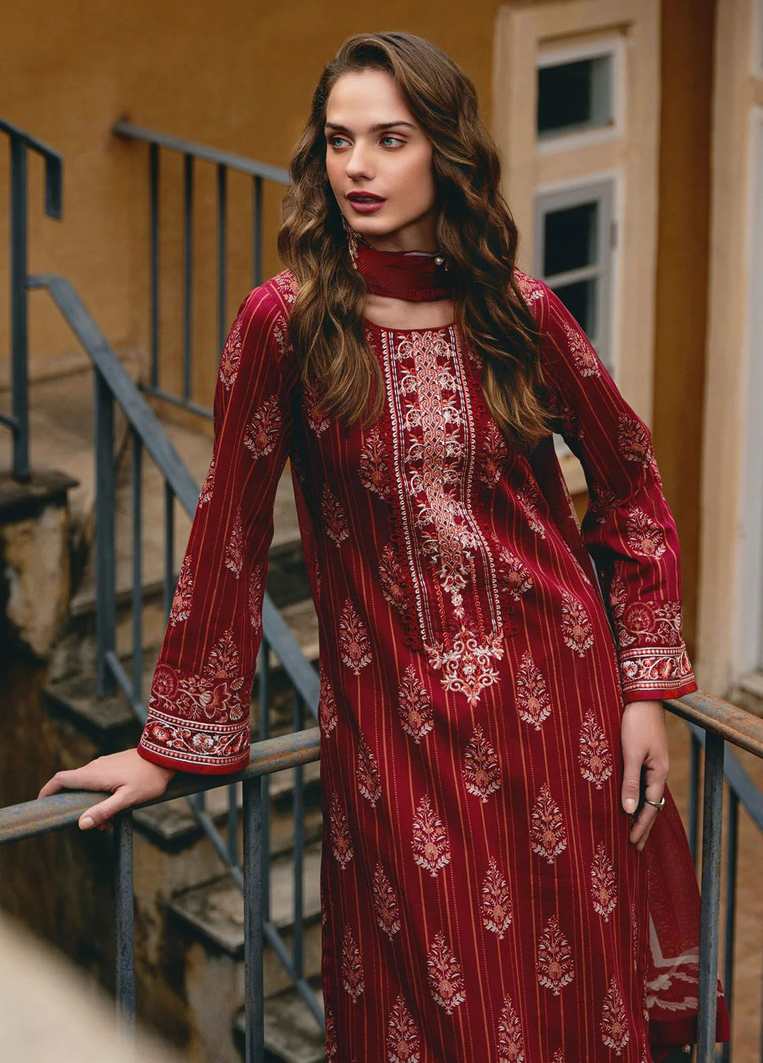 The Enchanted Garden by Gulaal Embroidered Lawn Suits Unstitched 3 Piece GL24EG D-08 Vezelay - Summer Collection