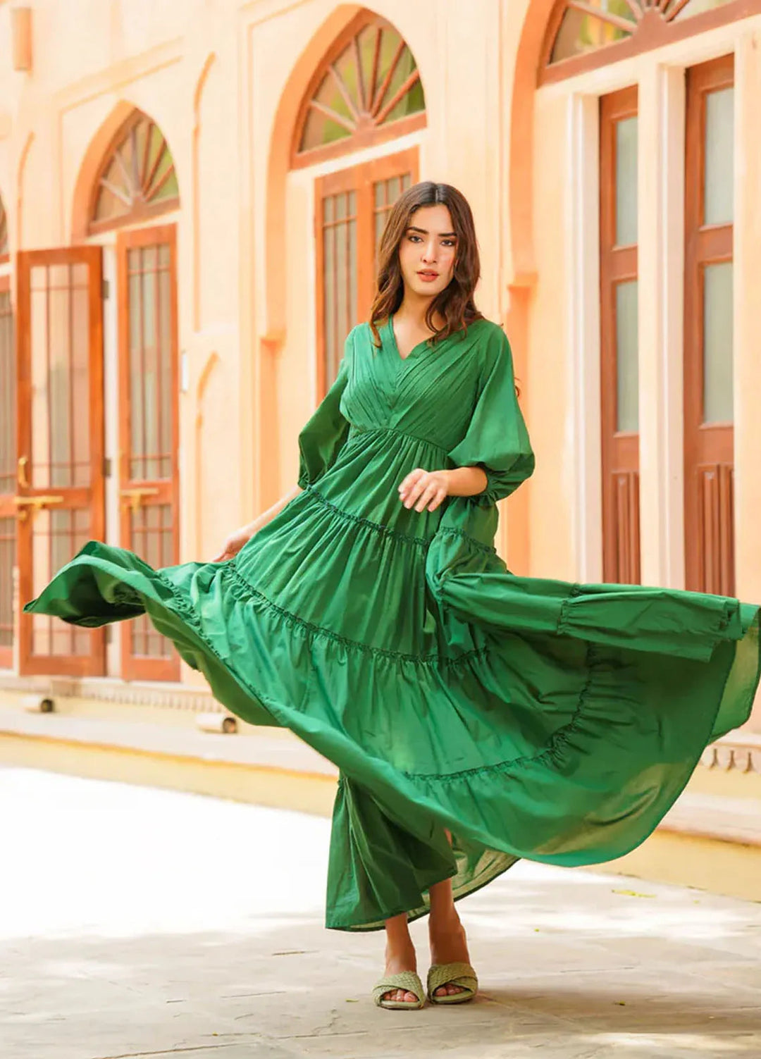 The Girl Store Pret Solid Linen Gown Emerald
