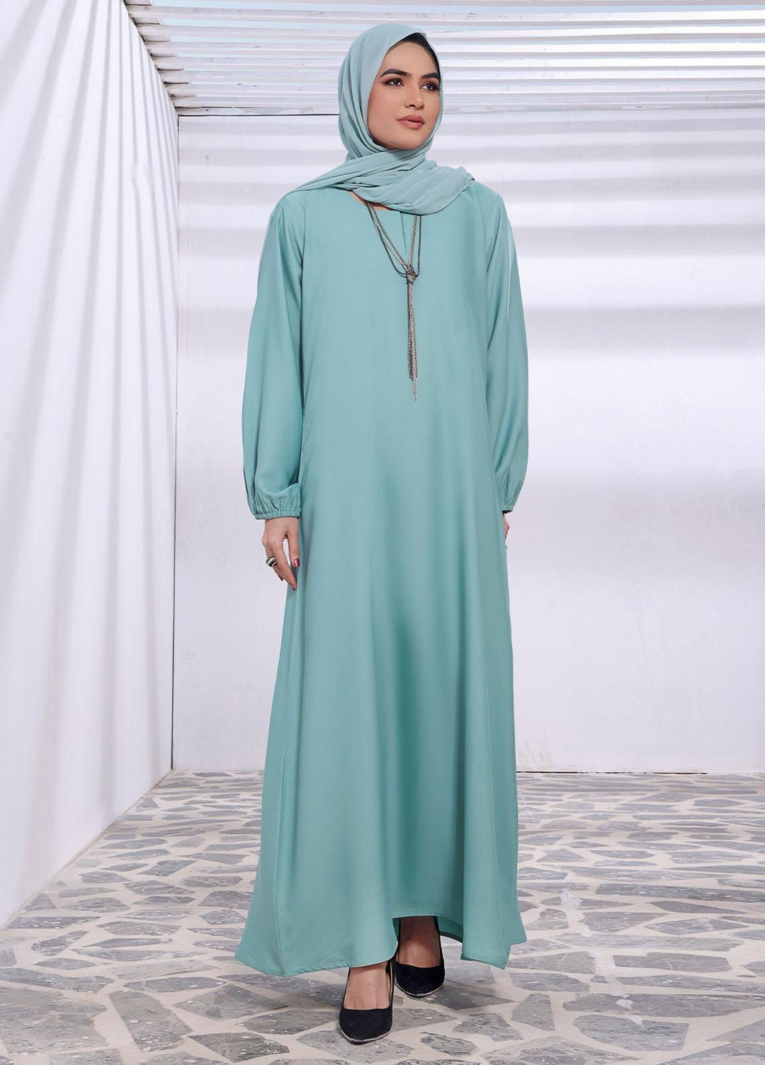 The Great Master (TGM)  Korean Nida Front Closed Abaya Armeenah