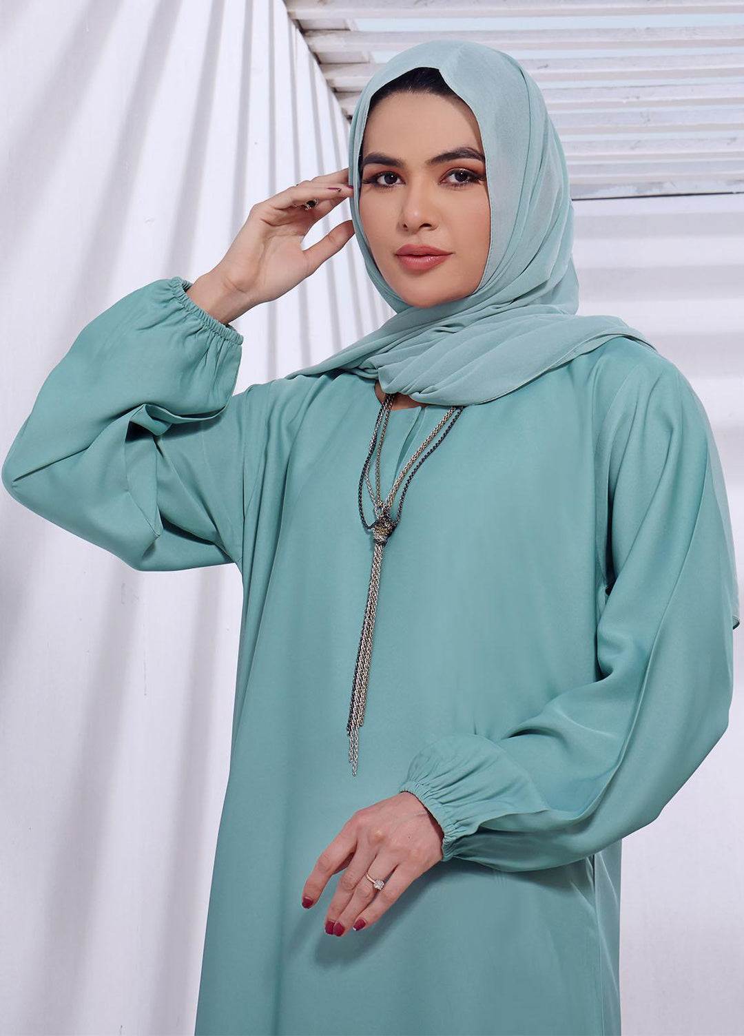 The Great Master (TGM)  Korean Nida Front Closed Abaya Armeenah