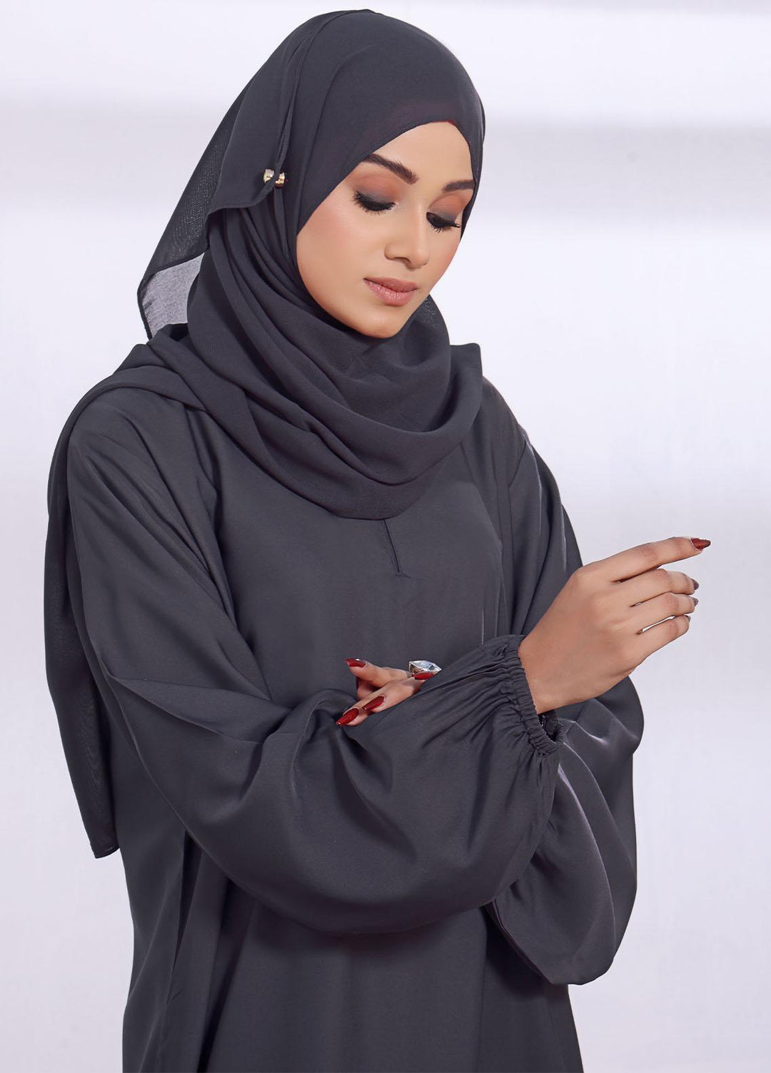The Great Master (TGM)  Korean Nida Front Closed Abaya Maham