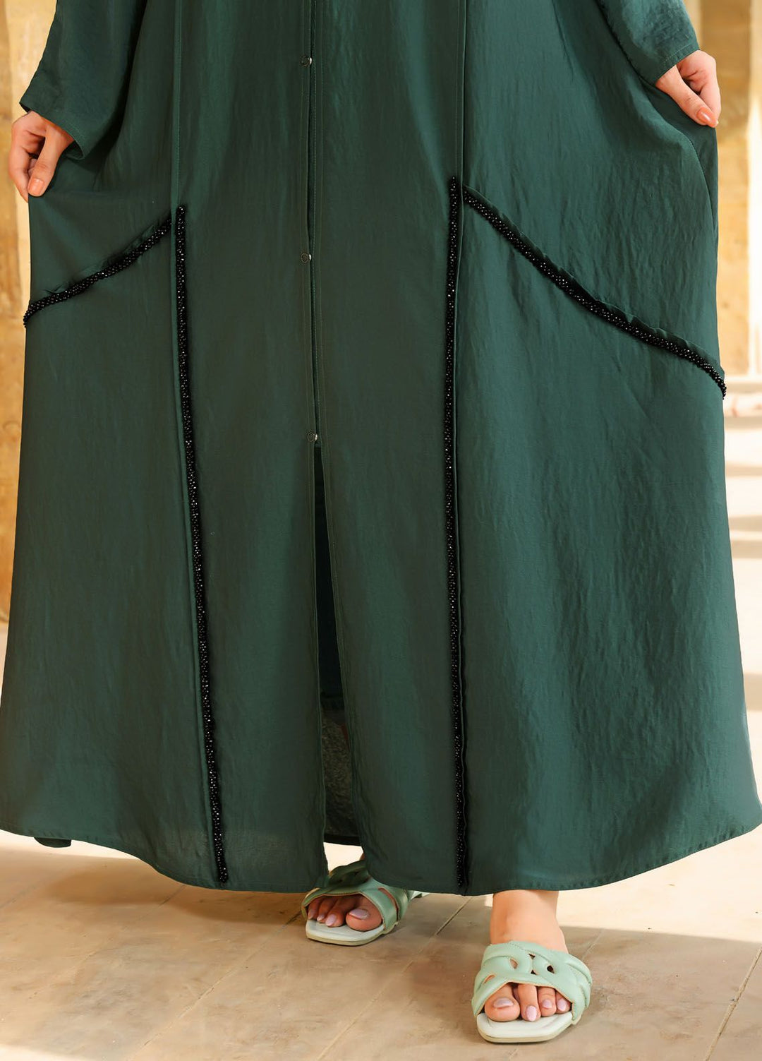 The Great Master (TGM) Pret Front Open Style Hareer Abaya Effat