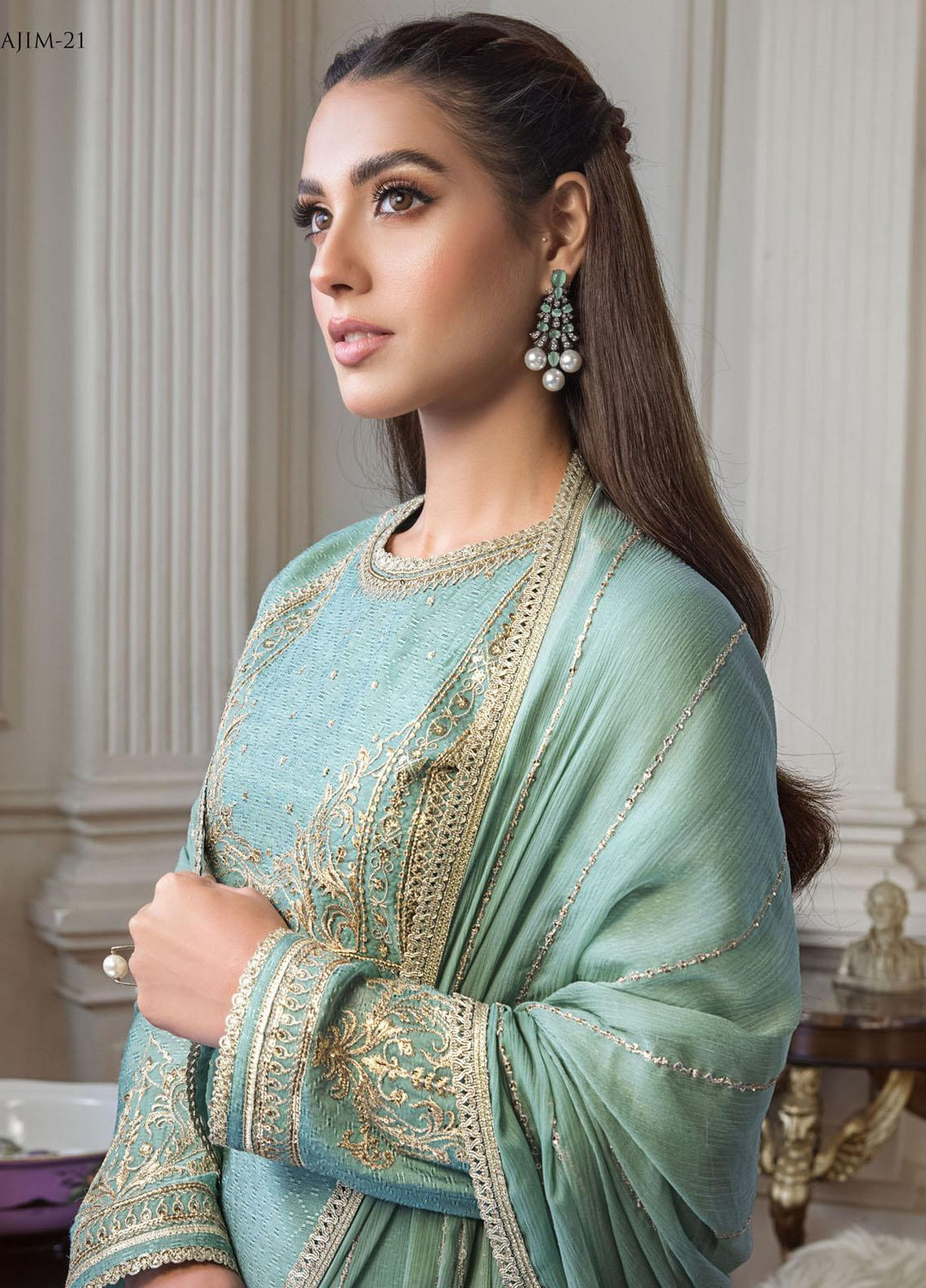 The Iqra & Minal Edit by Asim Jofa Embroidered Jacquard Suits Unstitched 3 Piece AJ22IM AJIM-21 - Winter Collection