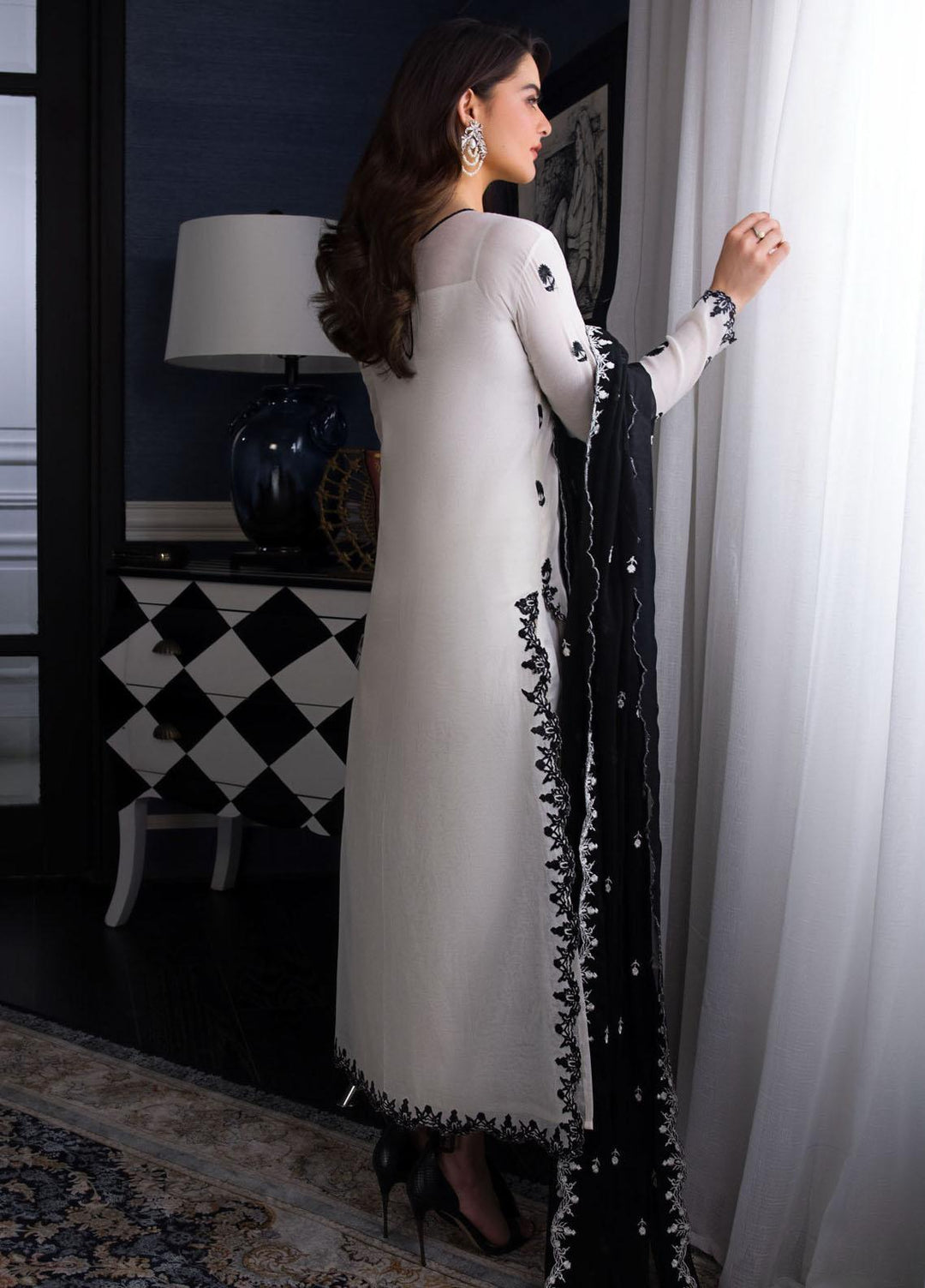 The Iqra & Minal Edit by Asim Jofa Embroidered Cotton Suits Unstitched 3 Piece AJ22IM AJIM-22 - Winter Collection