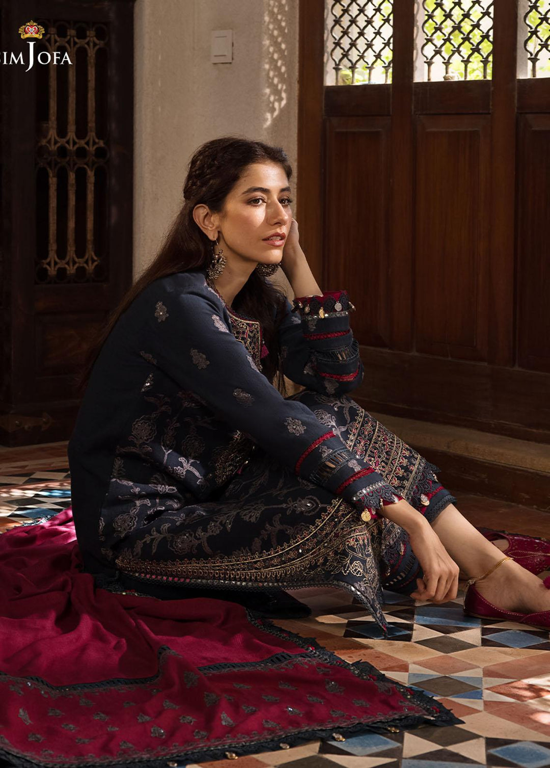 The Syra Edit by Asim Jofa Embroidered  Suits Unstitched 3 Piece AJ22SE AJK-06 - Winter Collection