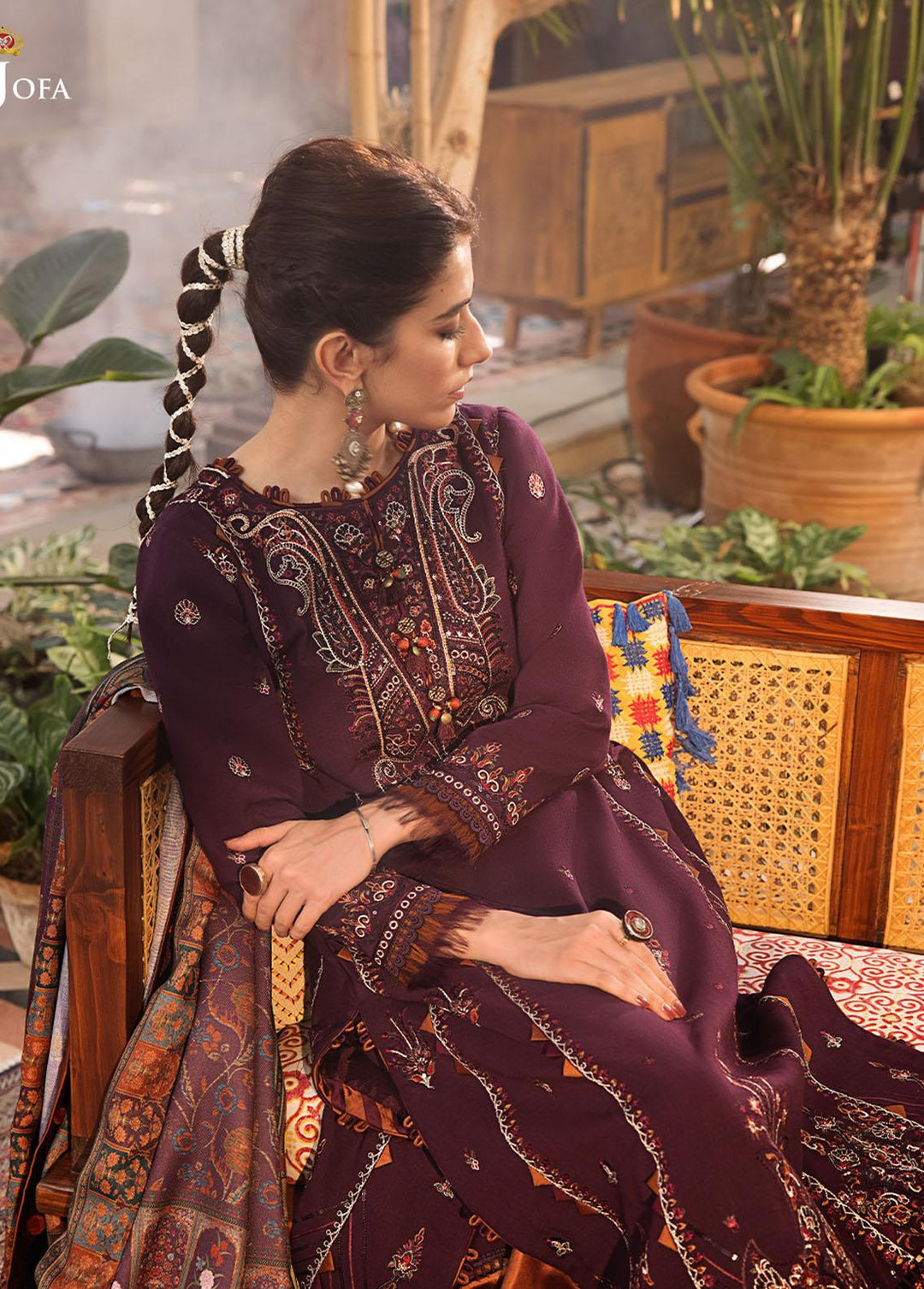 The Syra Edit by Asim Jofa Embroidered  Suits Unstitched 3 Piece AJ22SE AJK-09 - Winter Collection