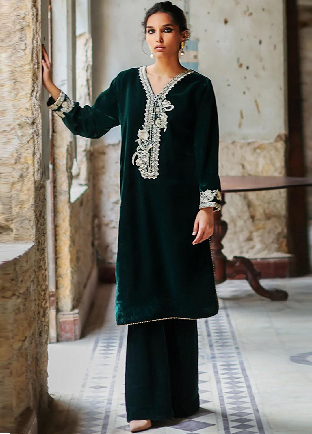 Threads & Motifs Luxury Pret  Velvet Shirt THM21RW 7432