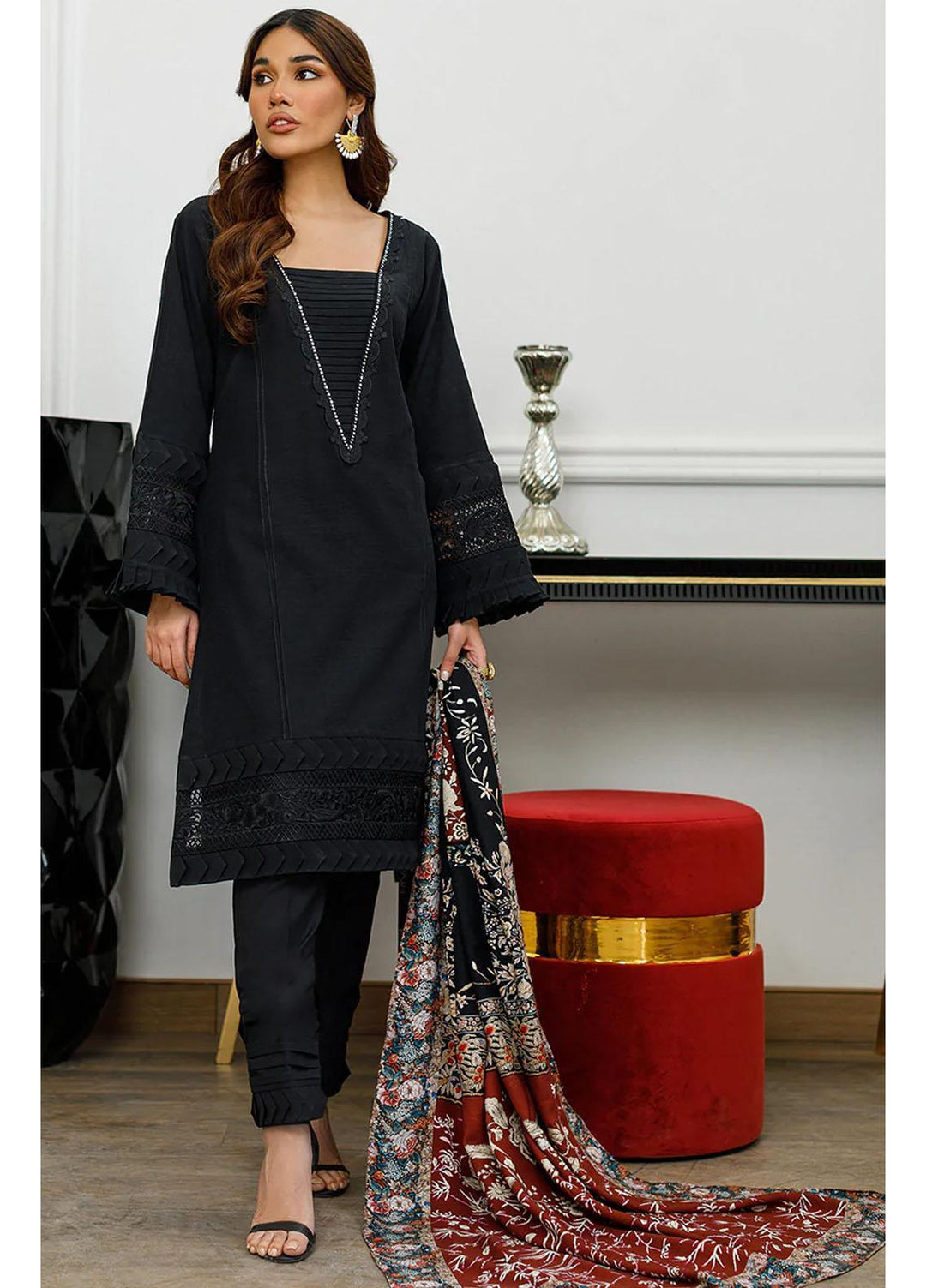 Threads & Motifs Luxury Pret  Khaddar 2 Piece Suit THM23RW 8207