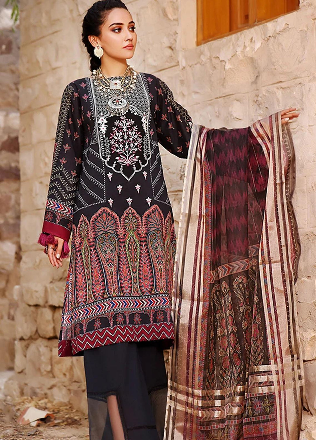 Threads & Motifs Embroidered Lawn Suits Unstitched 2 Piece THM21U 7288 - Summer Collection