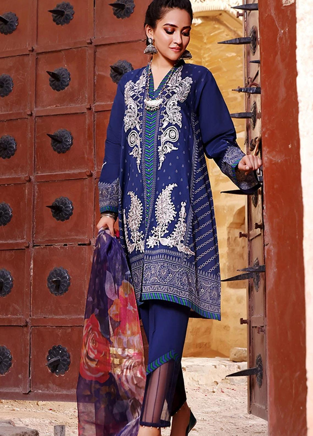 Threads & Motifs Embroidered Lawn Suits Unstitched 2 Piece THM21U 7257 - Summer Collection