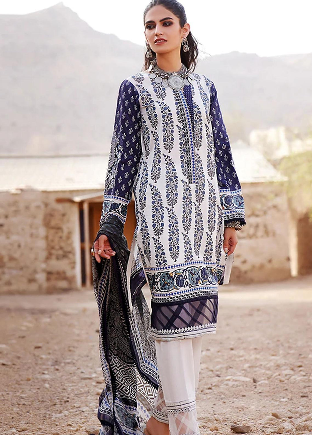Threads & Motifs Embroidered Lawn Suits Unstitched 2 Piece THM21U 7261 - Summer Collection
