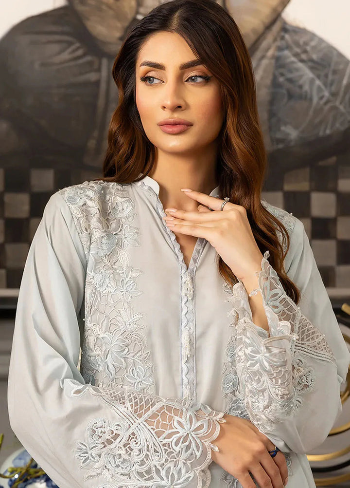 Threads And Motifs Pret Embroidered Lawn 2 Piece Suit 9055
