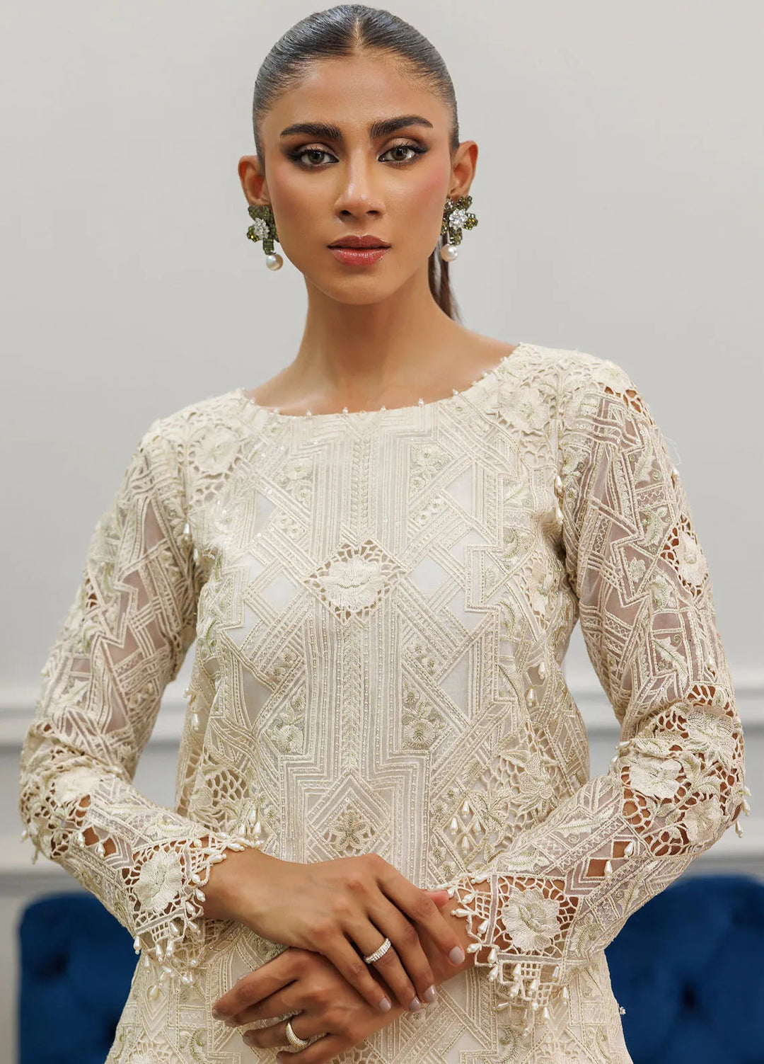 Threads And Motifs Pret Embroidered Organza Shirt 8929