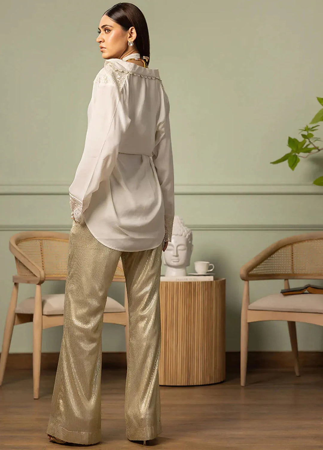 Threads And Motifz Pret Embroidered 2 Piece Suit 8976.3