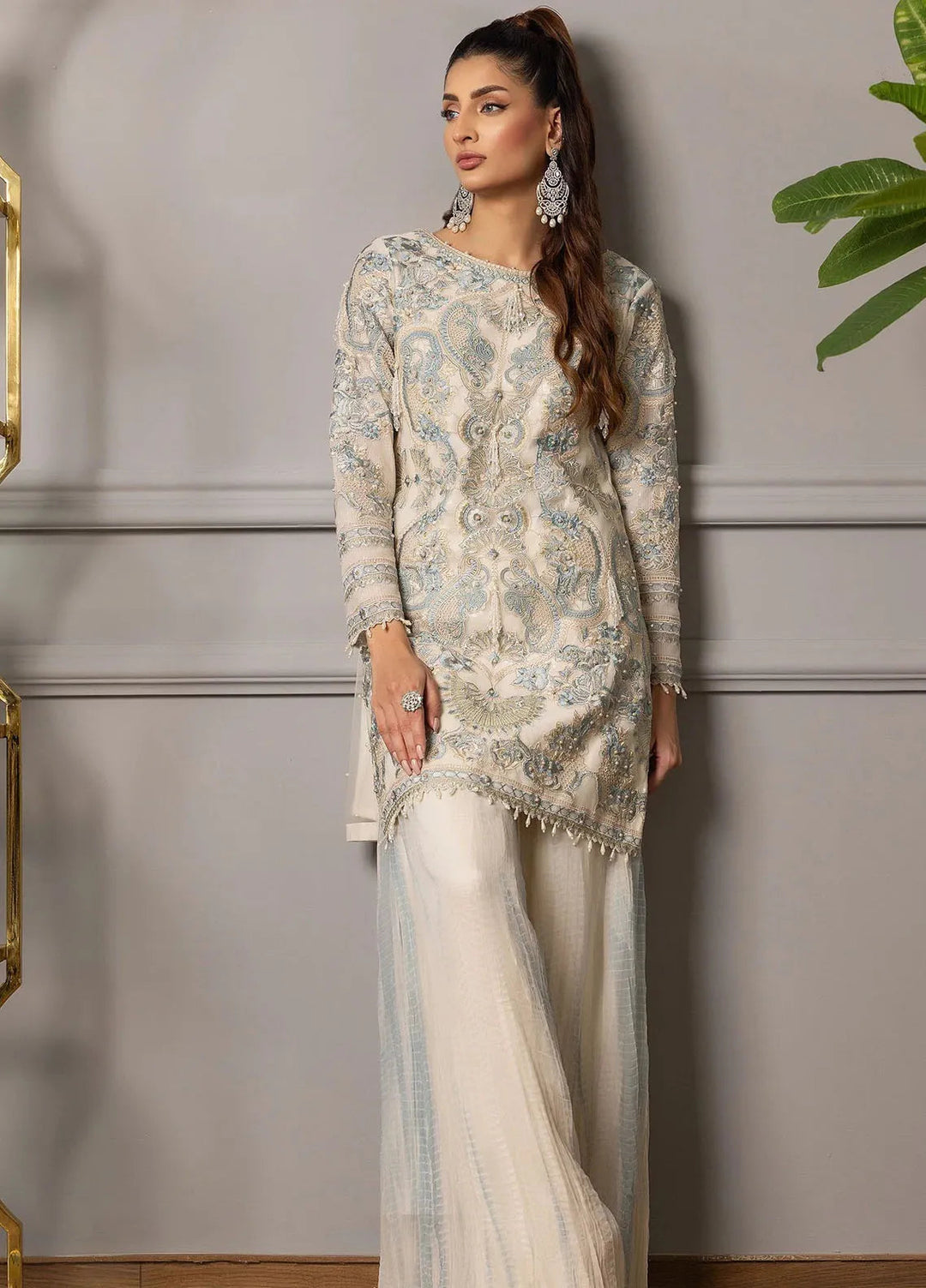 Threads And Motifz Pret Embroidered 2 Piece Suit 9069