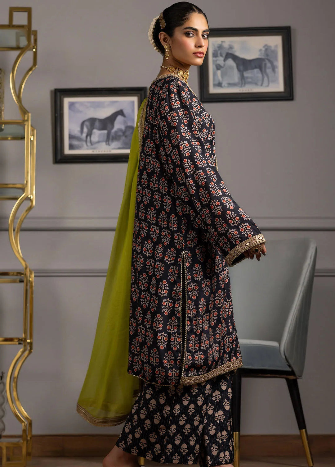 Threads And Motifz Pret Embroidered 3 Piece Suit 9109