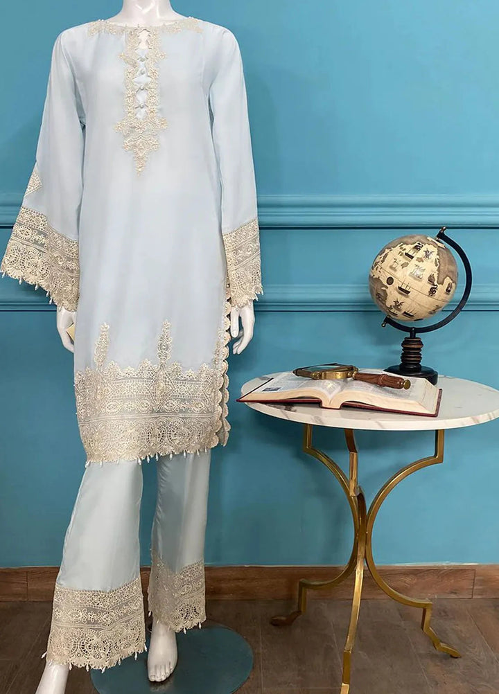 Threads And Motifs Pret Embroidered Lawn 3 Piece Suit 9050