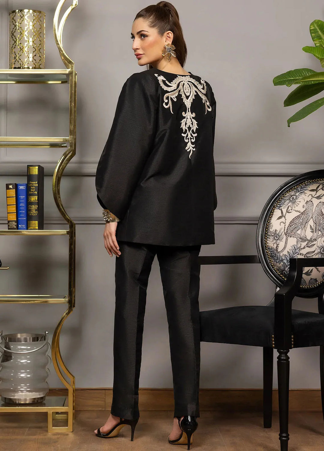 Threads And Motifz Pret Embroidered Net 2 Piece Suit 8984