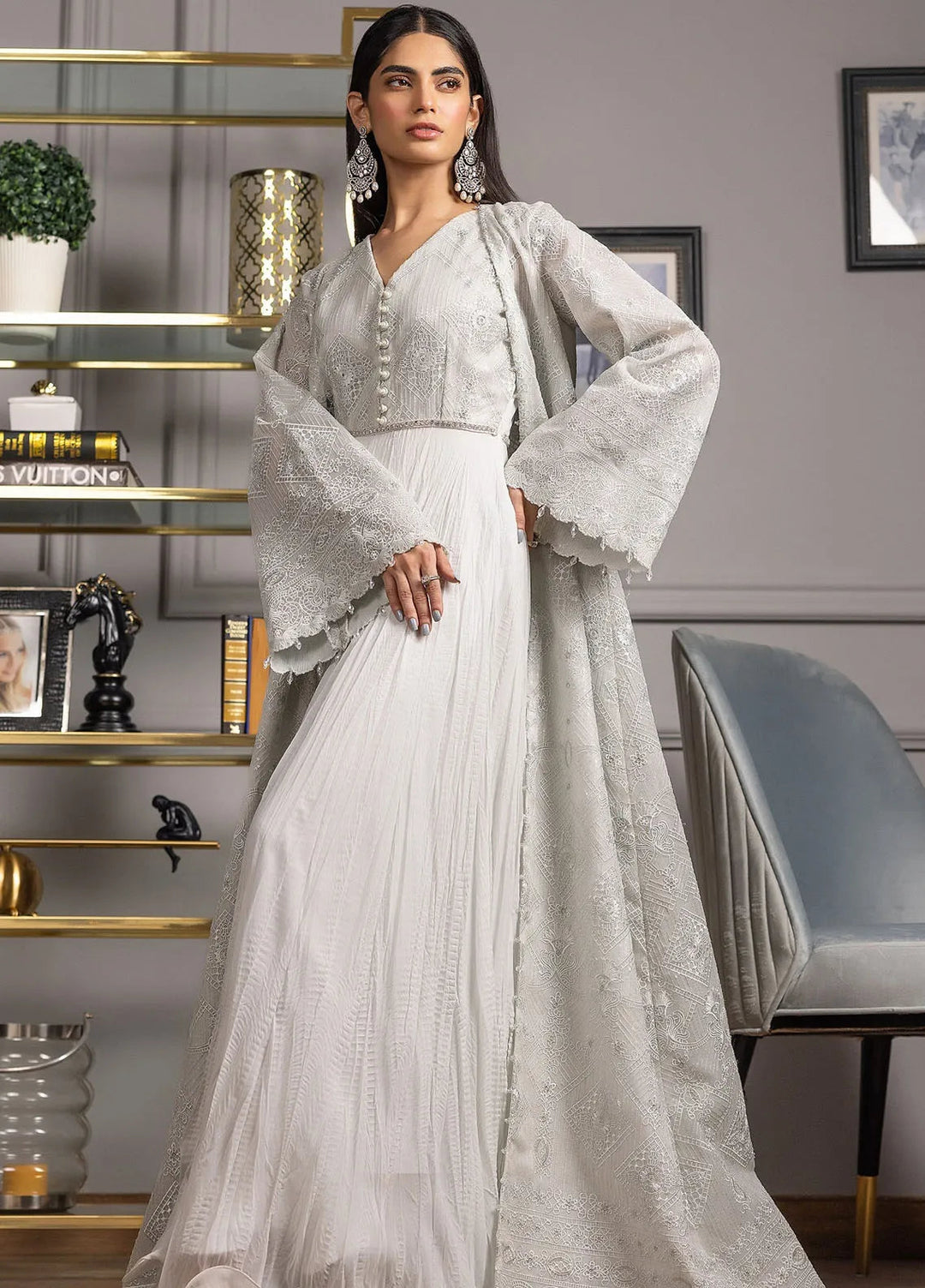 Threads And Motifz Pret Embroidered Organza 2 Piece Suit 9056.1