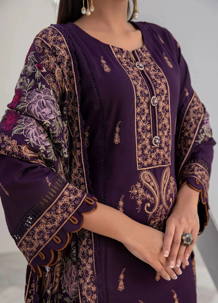 Threads And Weaves Embroidered Dhanak Suit Unstitched 3 Piece D23102 - Winter Collection