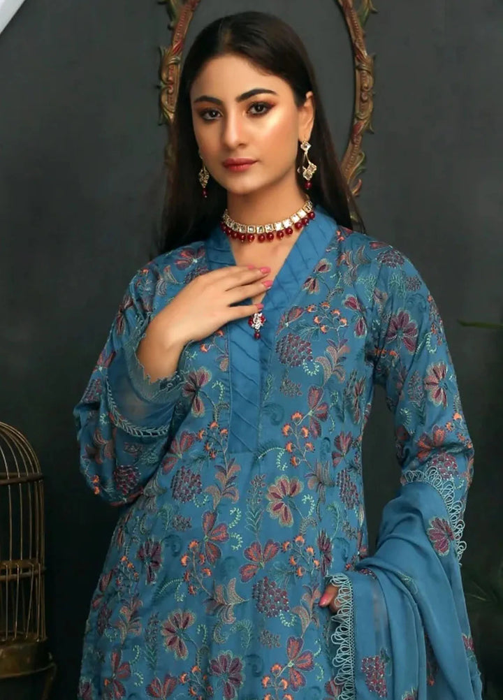 Threads And Weaves Embroidered Lawn Suit Unstitched 3 Piece L23206 - Festive Collection