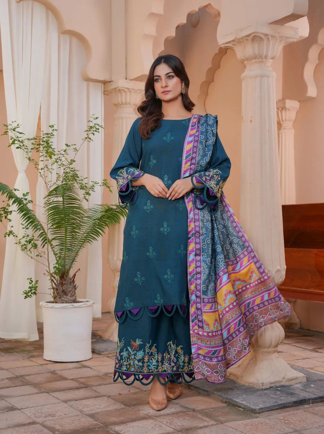 Threads And Weaves Pret Embroidered Karandi 3 Piece Suit D-05