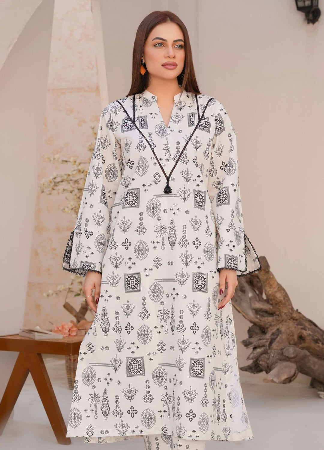 Threads And Weaves Pret Printed Lawn 2 Piece Suit Classic White