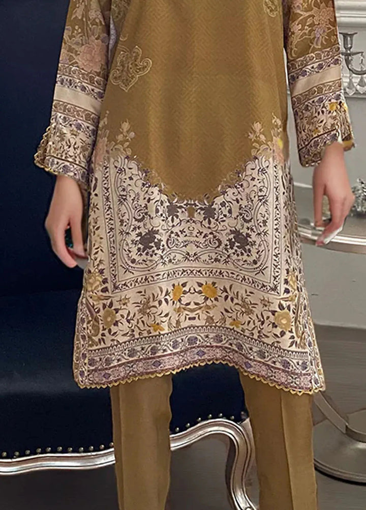 Threads & Motifs Pret Embroidered Viscose Silk 2 PIece Suit 9226
