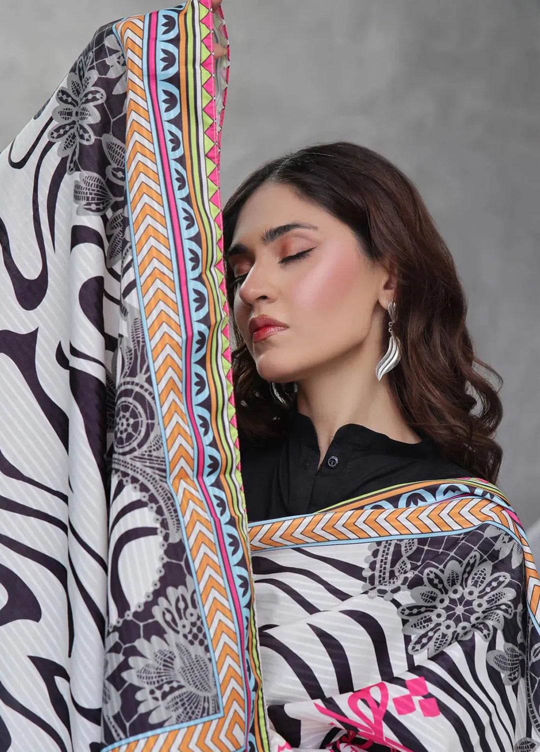 TNG Printed Lalazaar Lawn Odhni