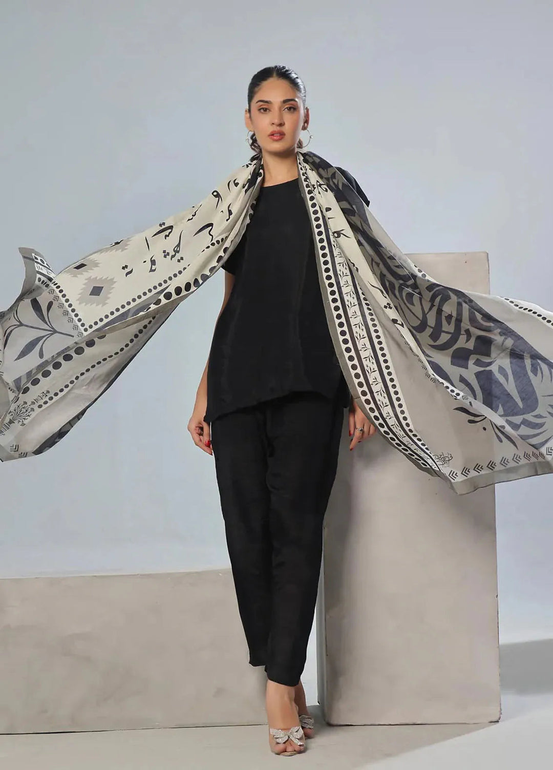 TNG Printed Pathar Lawn Odhni