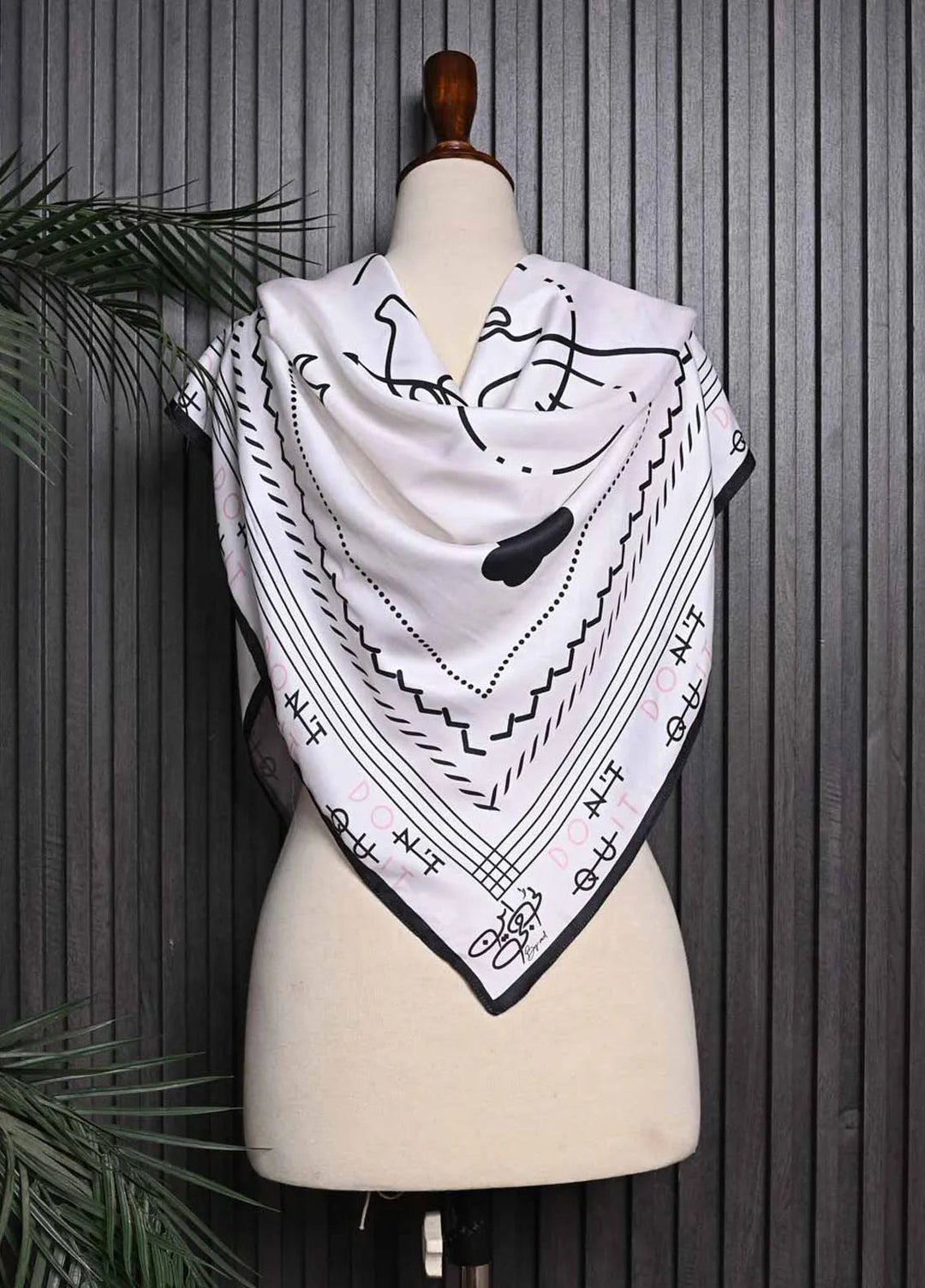 TNG Printed Uraan Scarf