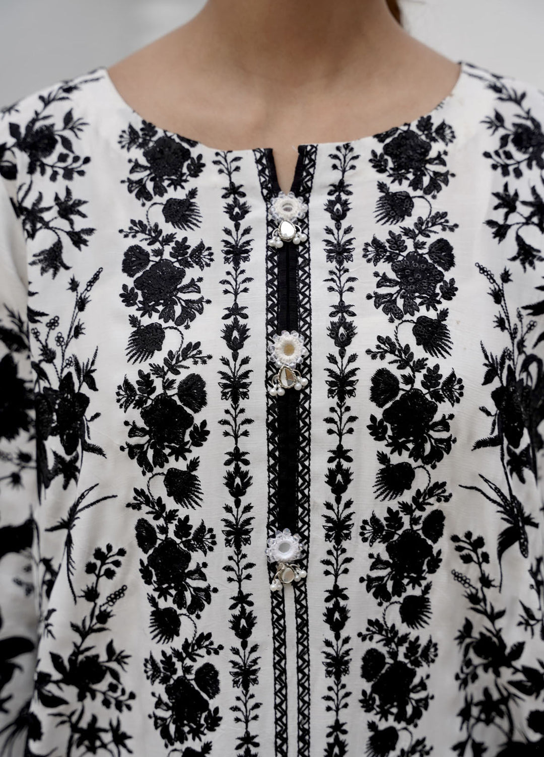 Tosheeza Saith Pret Embroidered Cotton 2 Piece Suit EDW#11