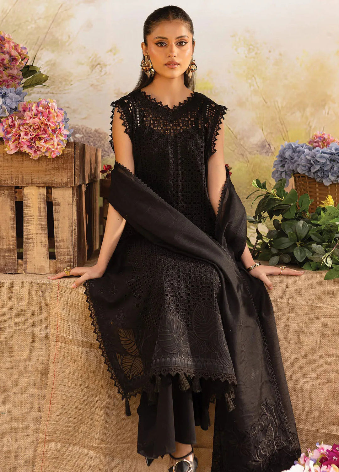 Twilight by Mahnur Embroidered Lawn Suits Unstitched 3 Piece MN25T D-04A Ravenna - Summer Collection