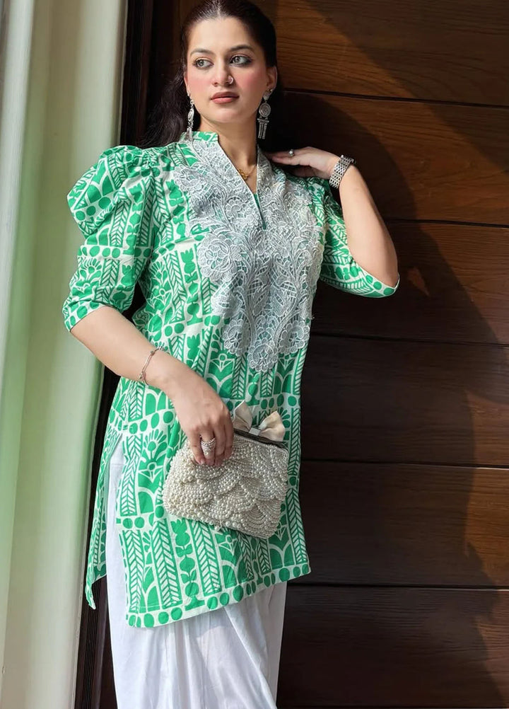 Urban Cut Pret Embroidred Cotton 2 Piece Suit UC2PC0194